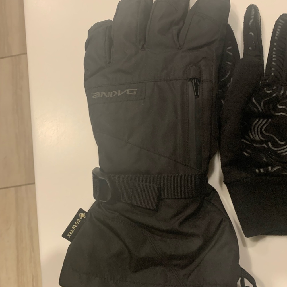 Men’s Dakine Ski Gloves with Removable Liners